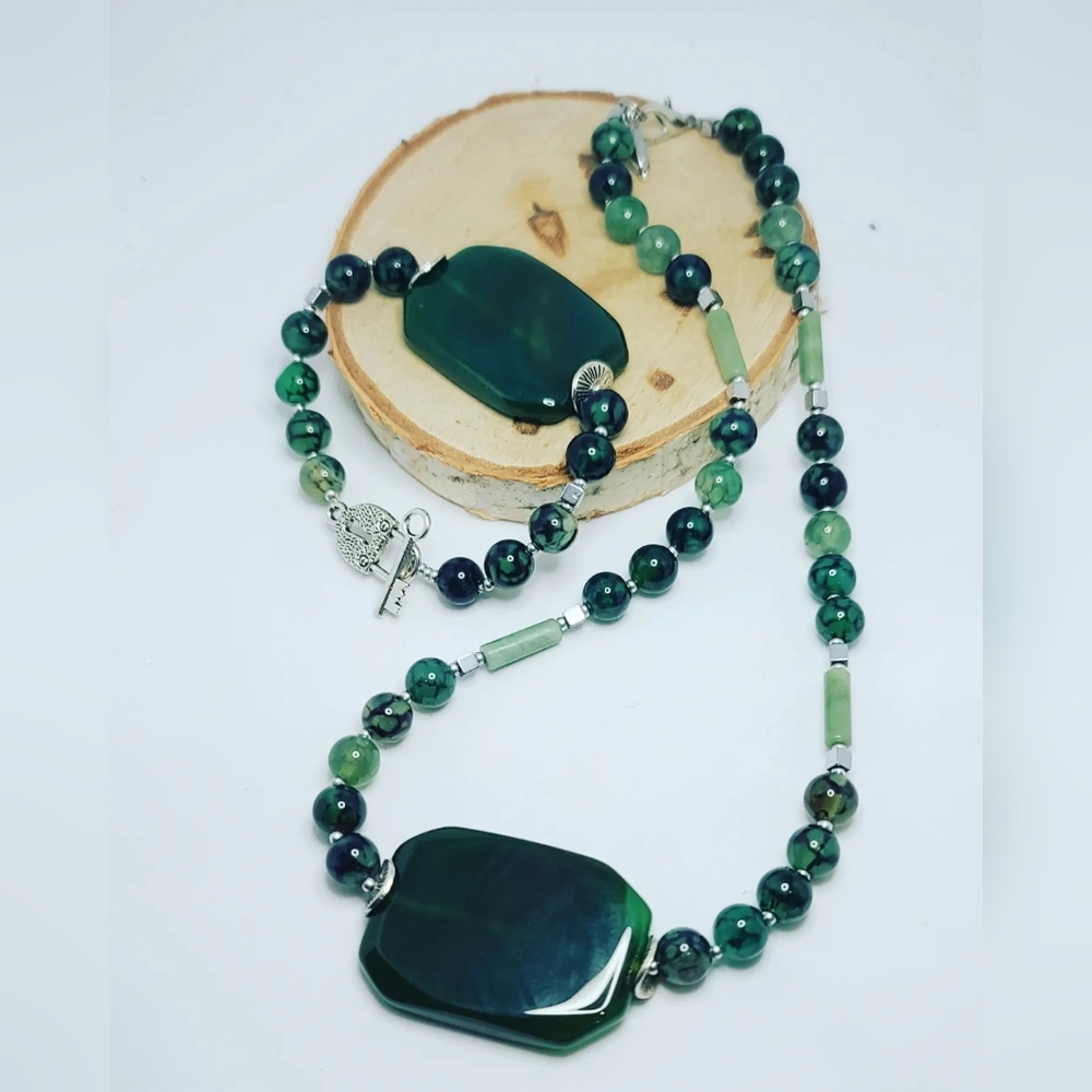 Green Agate, Jade necklace and bracelet set